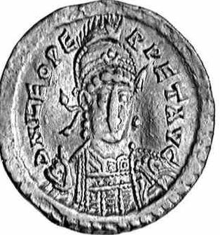 A coin with the image of the Emperor Anthemius (c)1998 CGB numismatique, Paris